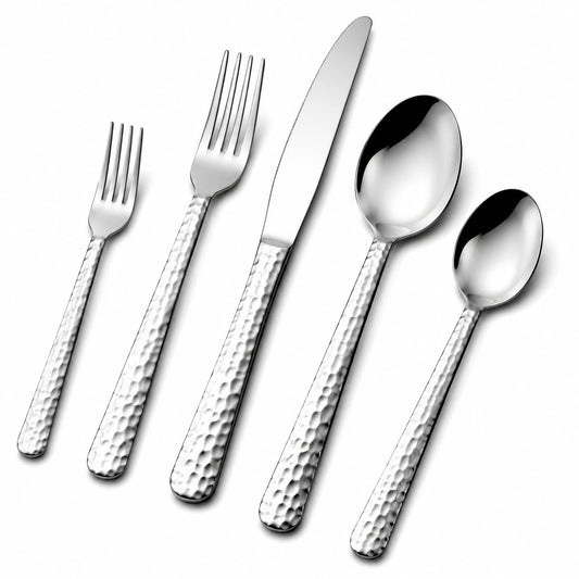 Set di posate 5 pezzi in acciaio inox argento con manico martellato per tavola